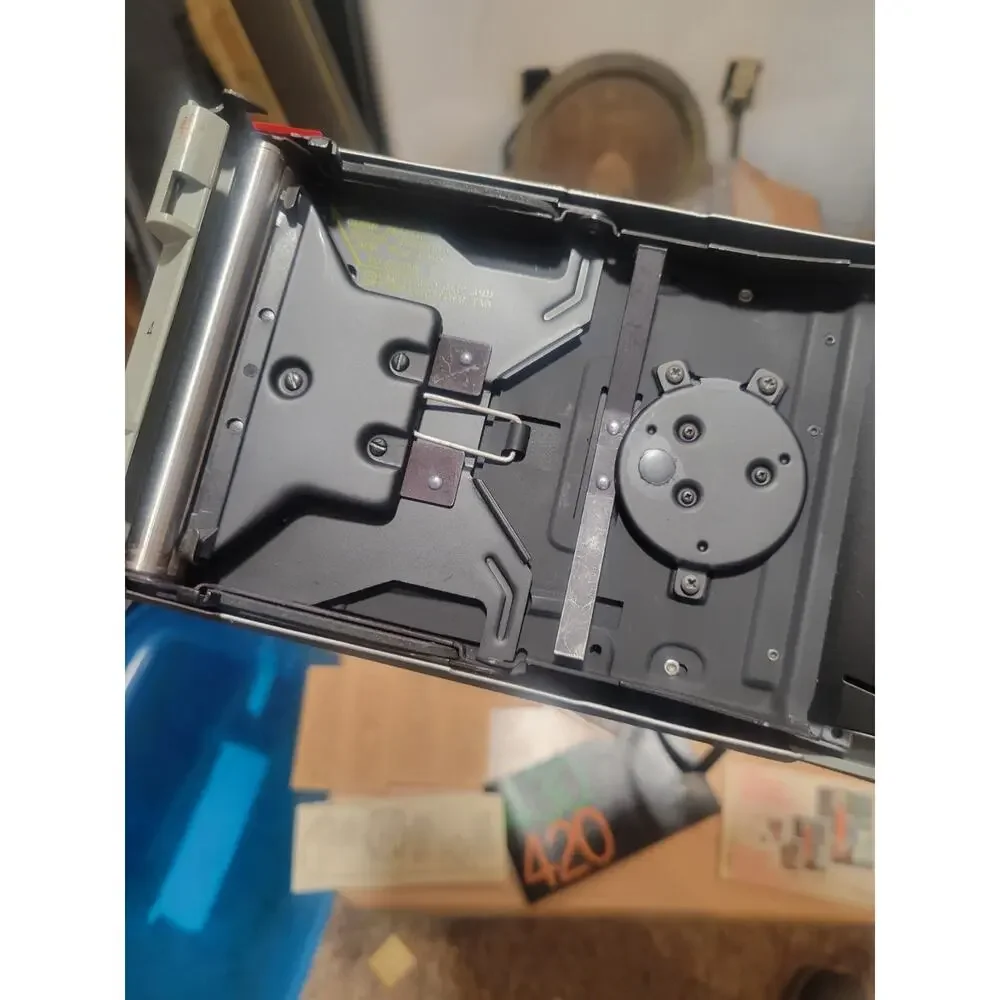 Vintage Polaroid 420 Automatic Land Camera with Manual, Flash & Case.
